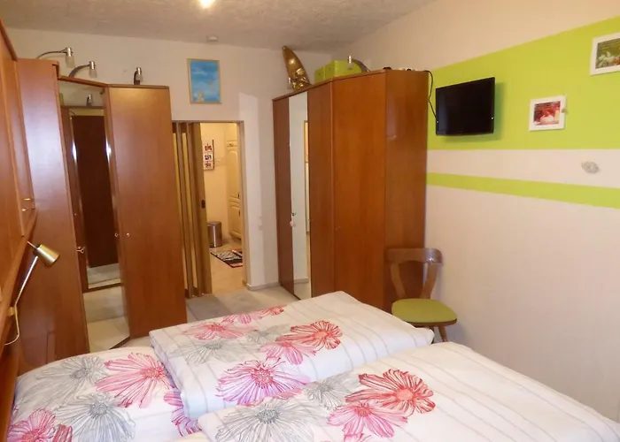 Fraebel アパート *